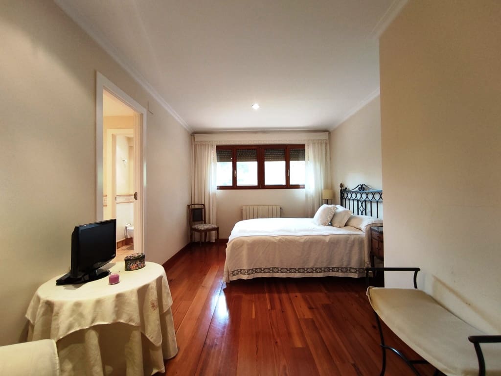 13 soverom Villa til salgs i Cocentaina med svømmebasseng garasje - € 1 950 000 (Ref: 9100107)