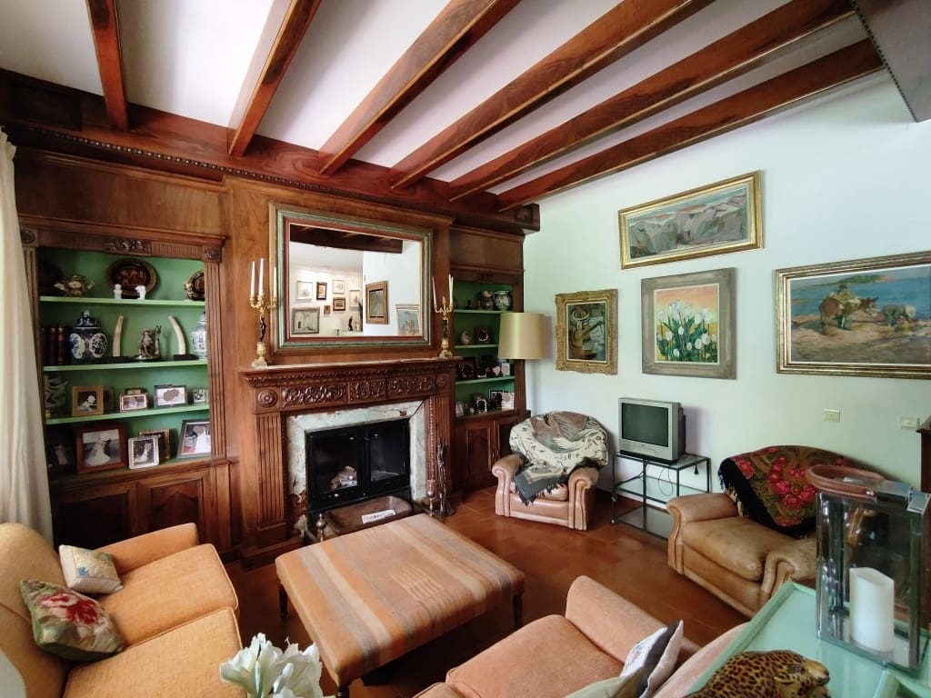 13 soverom Villa til salgs i Cocentaina med svømmebasseng garasje - € 1 950 000 (Ref: 9100107)