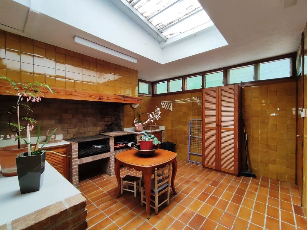 13 soverom Villa til salgs i Cocentaina med svømmebasseng garasje - € 1 950 000 (Ref: 9100107)