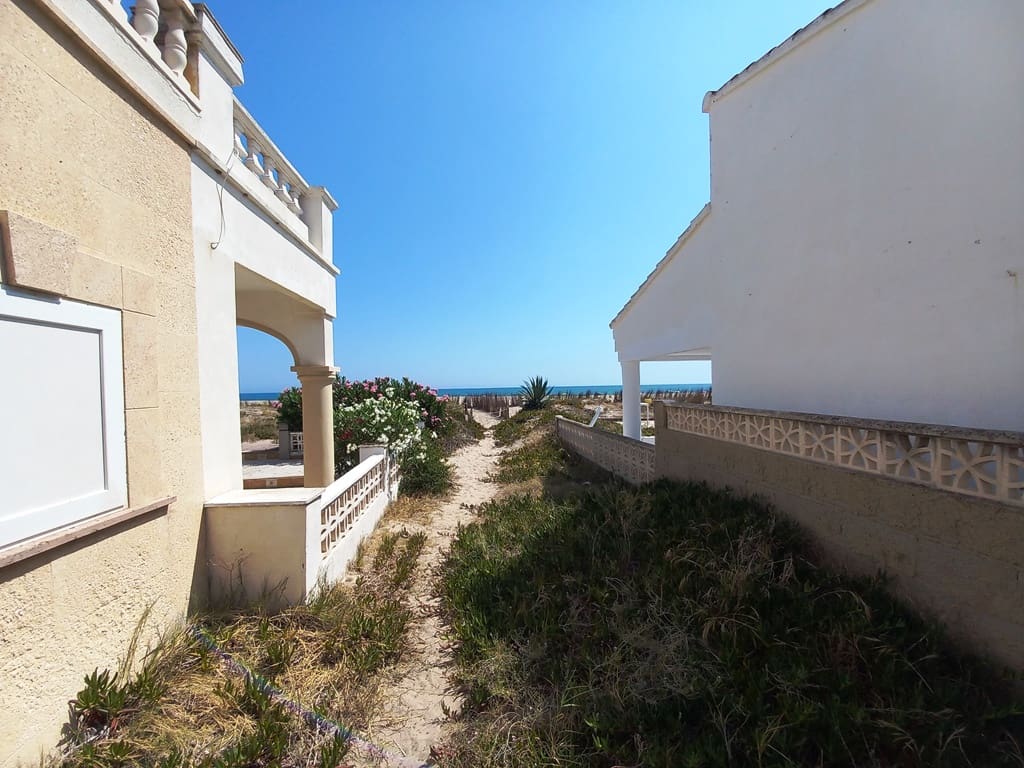 3 makuuhuone Huvila myytävänä paikassa Denia mukana 
autotalli - 450 000 € (Ref: 9101596)