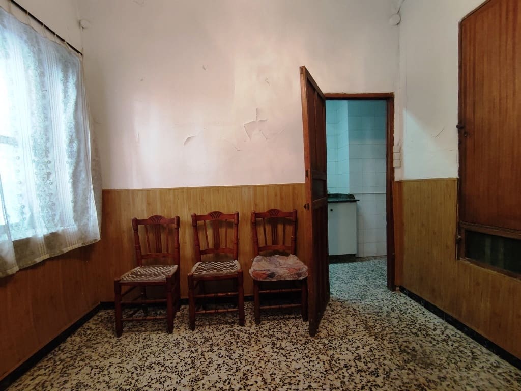 7 soveværelse Byhus til salg i Agres - € 109.000 (Ref: 9137415)