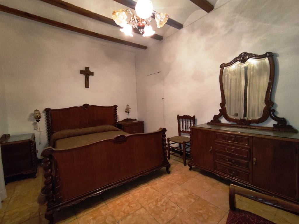 7 soveværelse Byhus til salg i Agres - € 109.000 (Ref: 9137415)