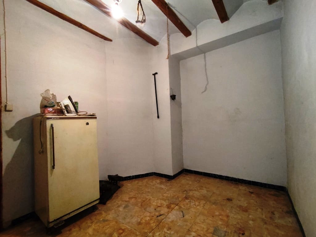 7 soveværelse Byhus til salg i Agres - € 109.000 (Ref: 9137415)