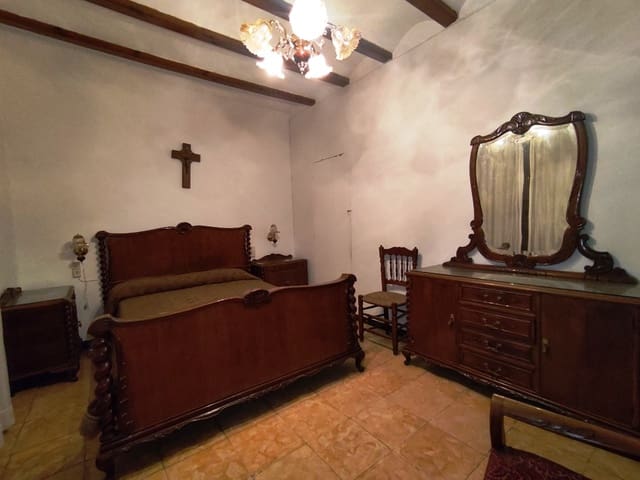 7 soveværelse Byhus til salg i Agres - € 109.000 (Ref: 9137415)