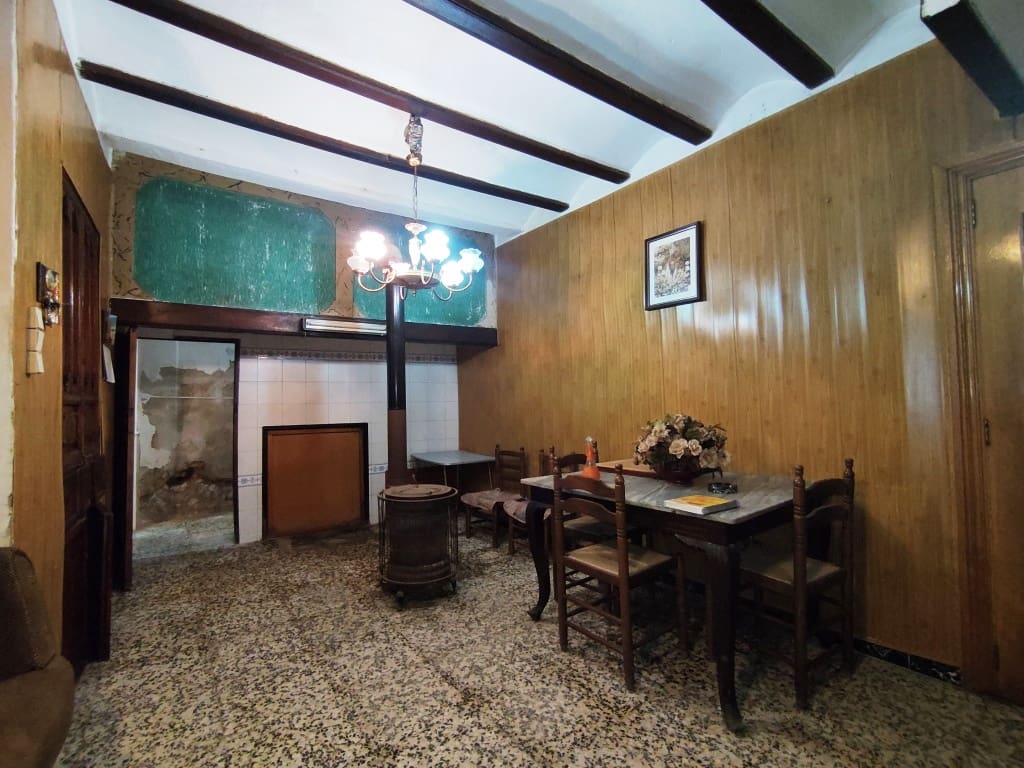 7 soveværelse Byhus til salg i Agres - € 109.000 (Ref: 9137415)