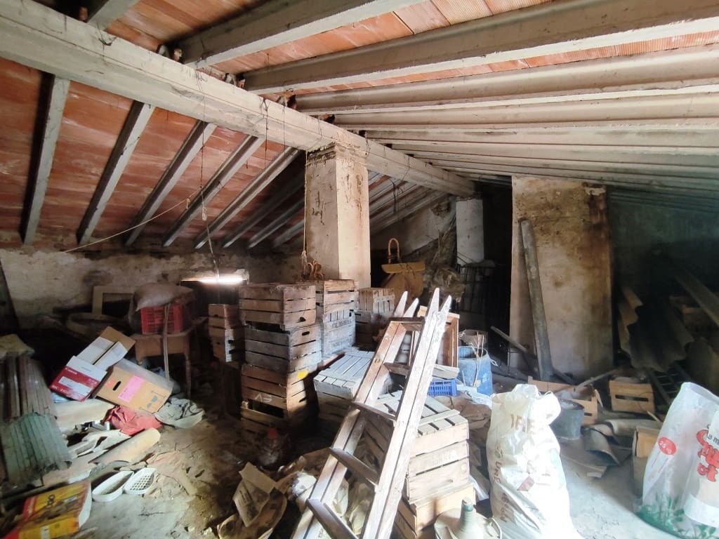 7 soveværelse Byhus til salg i Agres - € 109.000 (Ref: 9137415)