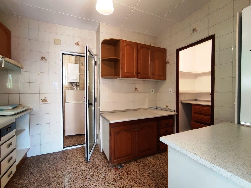 4 soveværelse Finca/Landehus til salg i Villalonga med garage - € 200.000 (Ref: 9230621)