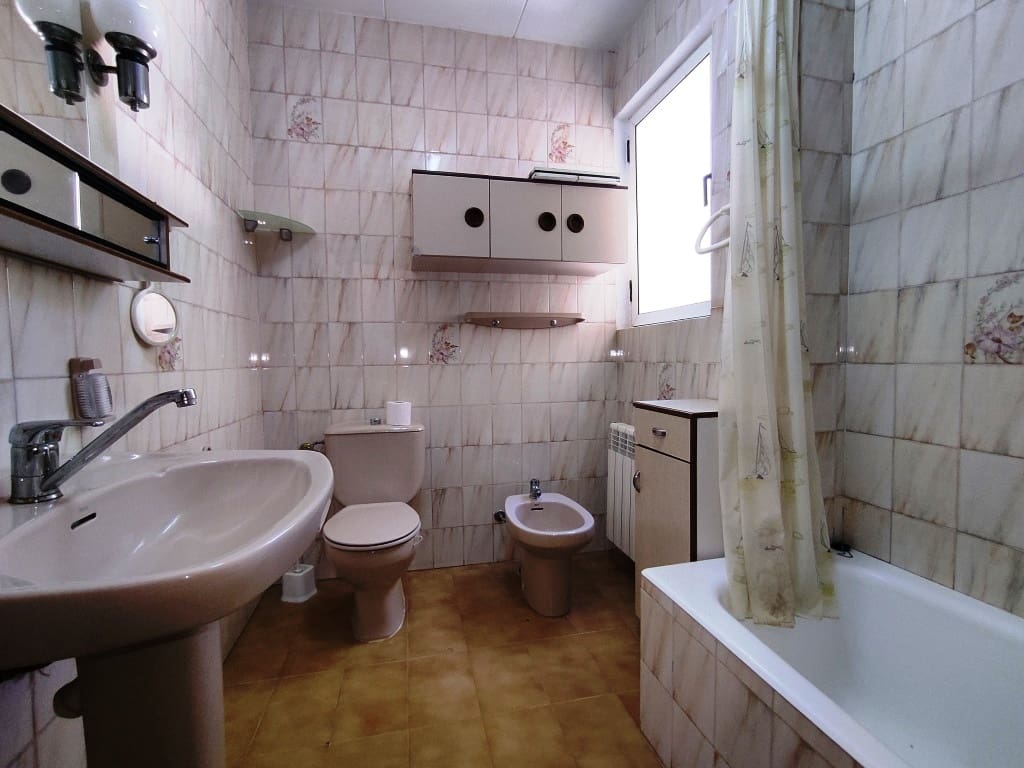 4 soveværelse Finca/Landehus til salg i Villalonga med garage - € 200.000 (Ref: 9230621)