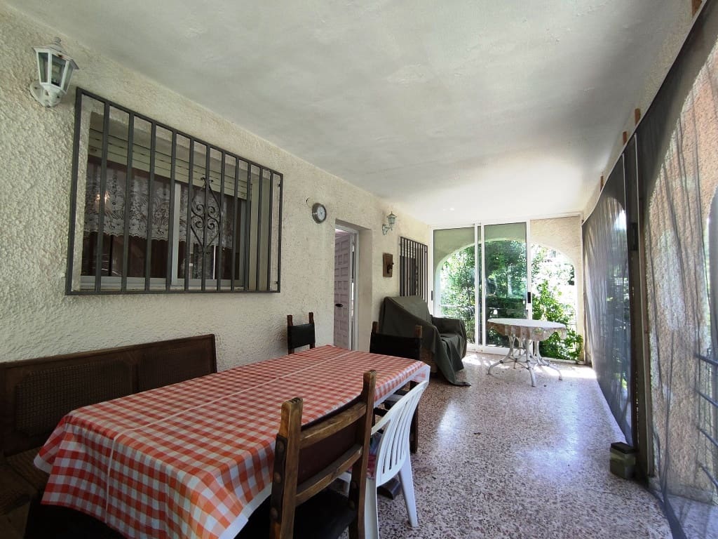 4 soveværelse Finca/Landehus til salg i Villalonga med garage - € 200.000 (Ref: 9230621)