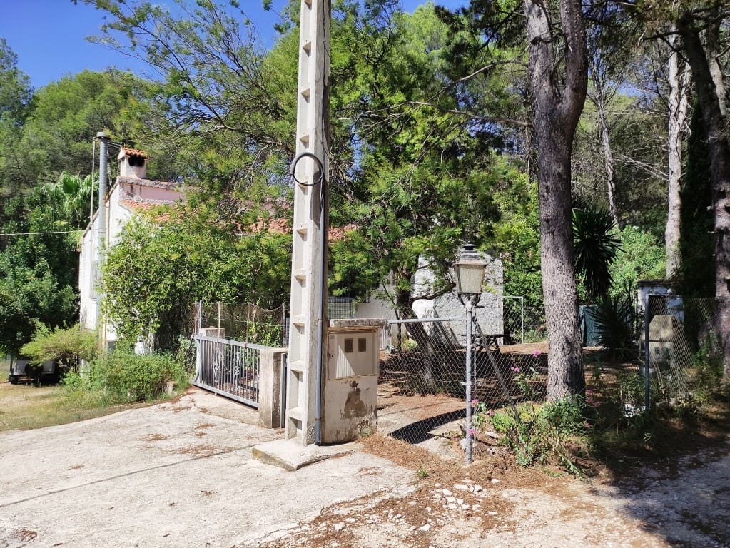 4 soveværelse Finca/Landehus til salg i Villalonga med garage - € 200.000 (Ref: 9230621)