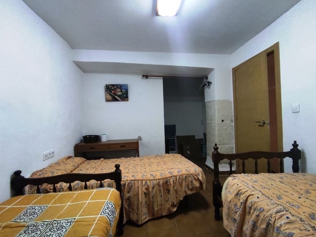 2 bedroom Apartment for sale in Cocentaina - € 60,000 (Ref: 9279694)