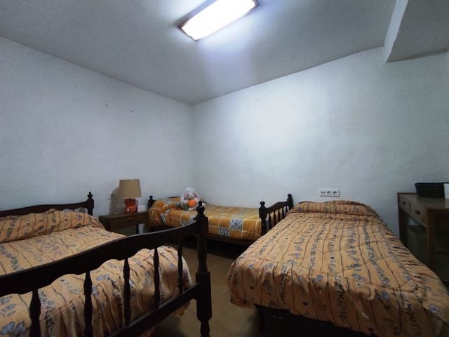 2 bedroom Apartment for sale in Cocentaina - € 60,000 (Ref: 9279694)