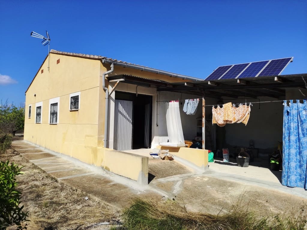 2 bedroom Finca/Country House for sale in Albaida with garage - € 129,950 (Ref: 9301422)