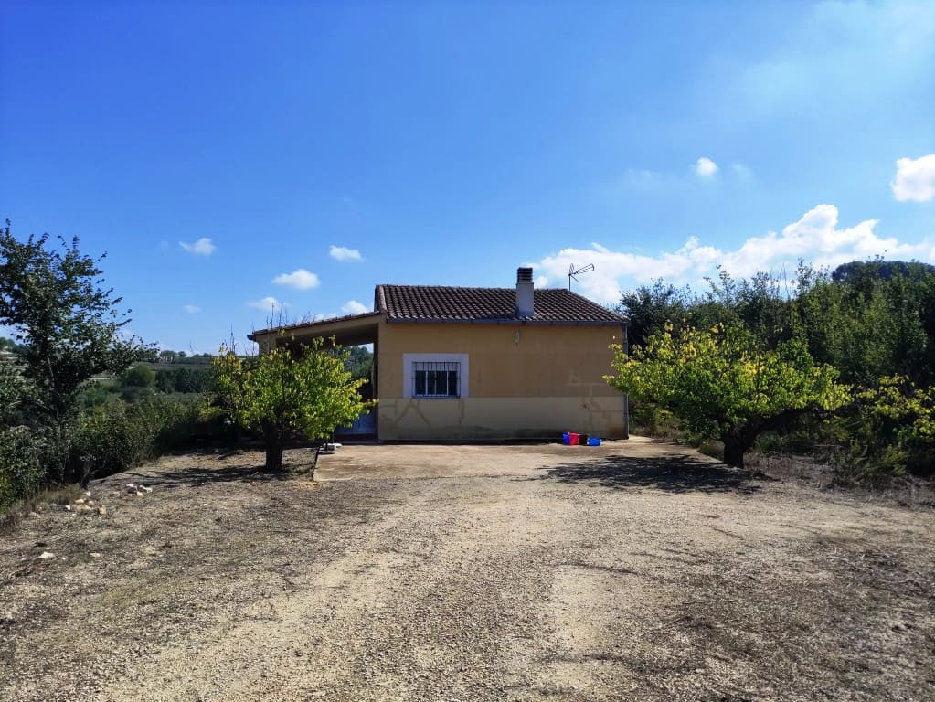 2 bedroom Finca/Country House for sale in Albaida with garage - € 129,950 (Ref: 9301422)