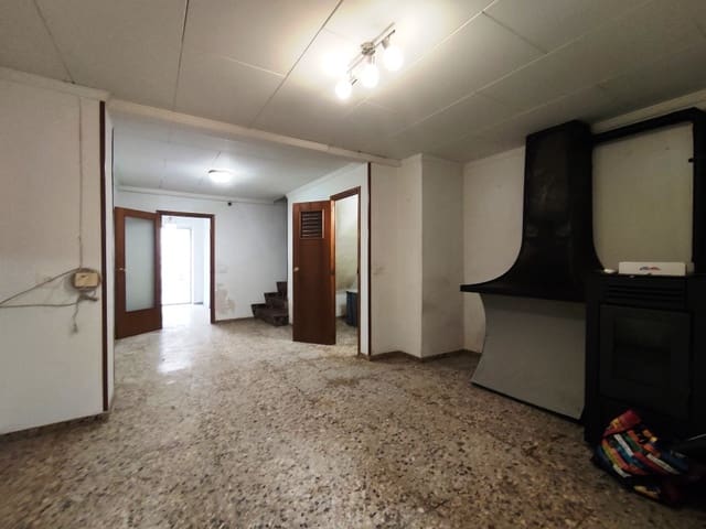 4 bedroom Townhouse for sale in Planes - € 75,000 (Ref: 9304612)