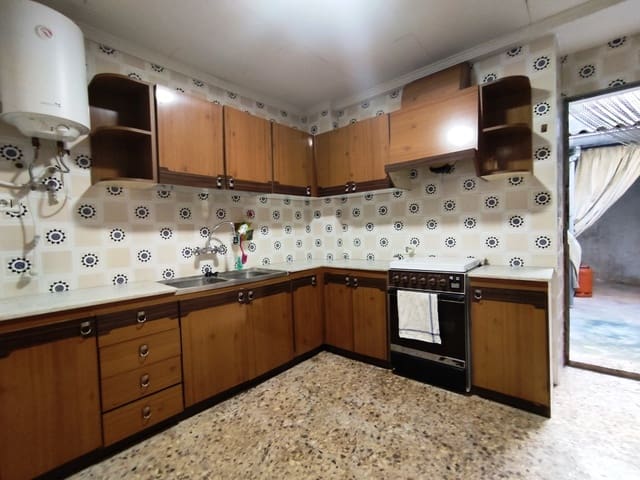 4 bedroom Townhouse for sale in Planes - € 75,000 (Ref: 9304612)