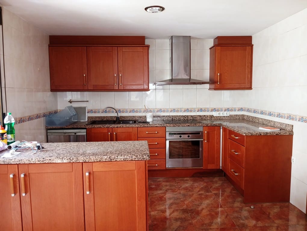 3 makuuhuone Rivitalo myytävänä paikassa Beniarjo mukana 
autotalli - 219 000 € (Ref: 9346542)