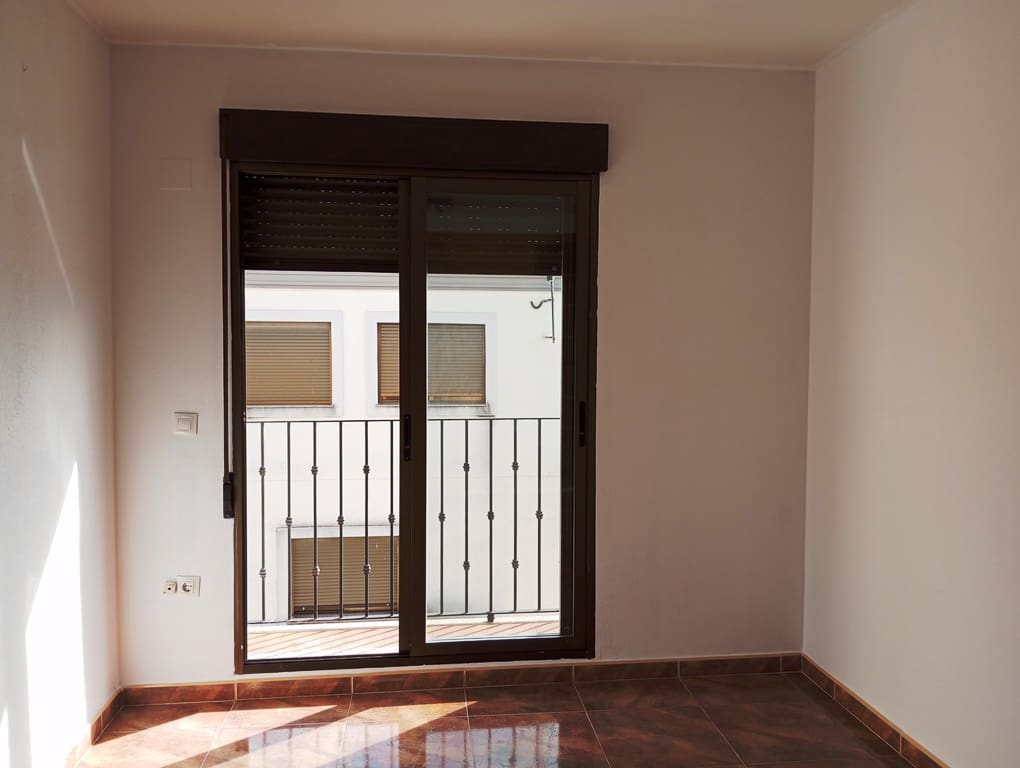 3 makuuhuone Rivitalo myytävänä paikassa Beniarjo mukana 
autotalli - 219 000 € (Ref: 9346542)