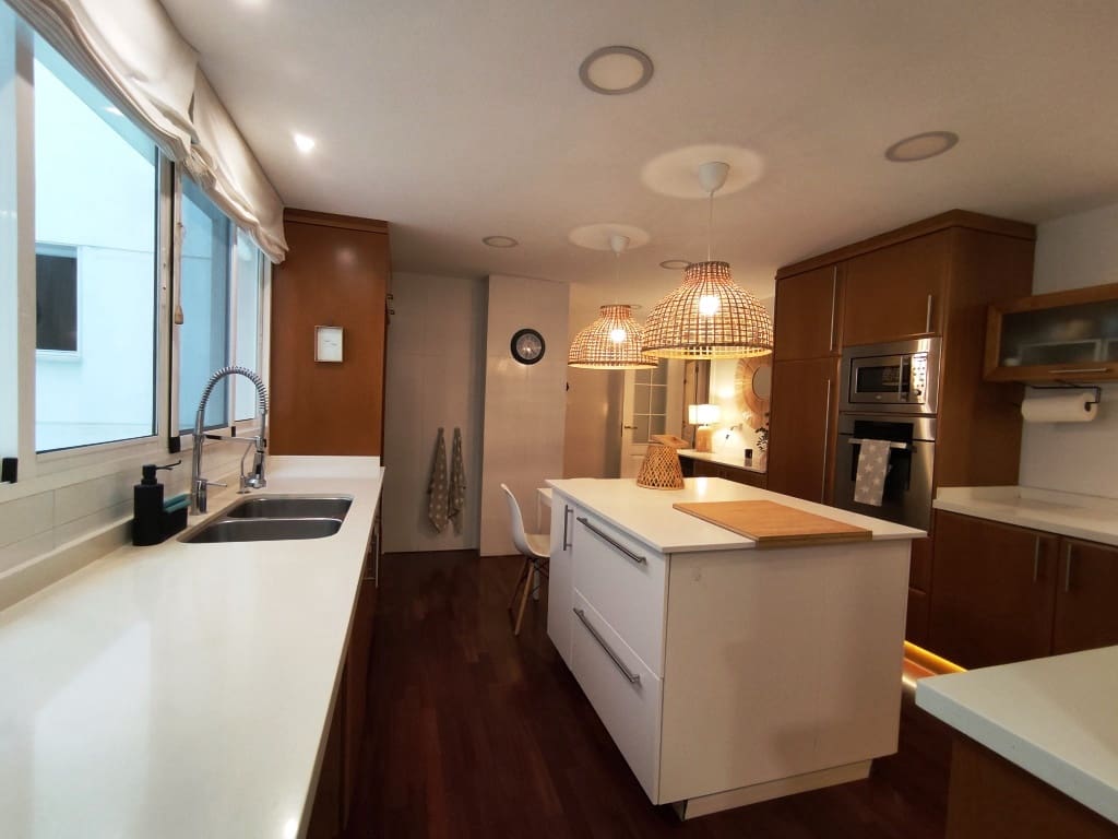 4 soveværelse Lejlighed til salg i Alcoy / Alcoi med garage - € 460.000 (Ref: 9349753)