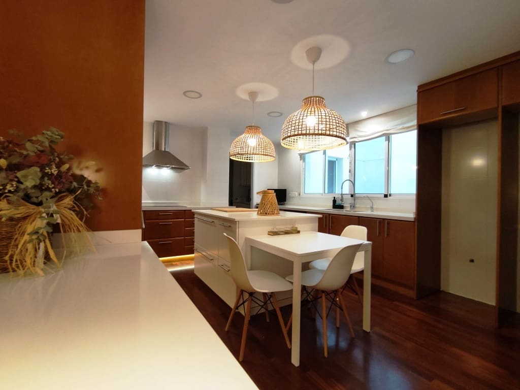 4 soveværelse Lejlighed til salg i Alcoy / Alcoi med garage - € 460.000 (Ref: 9349753)