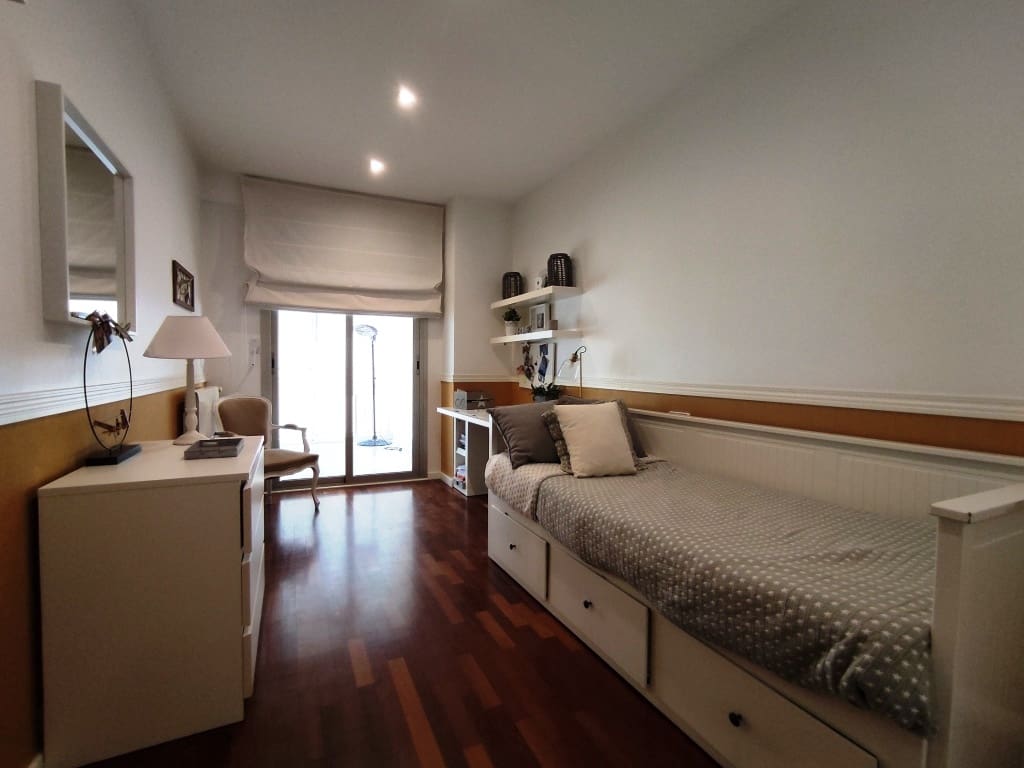 4 soveværelse Lejlighed til salg i Alcoy / Alcoi med garage - € 460.000 (Ref: 9349753)