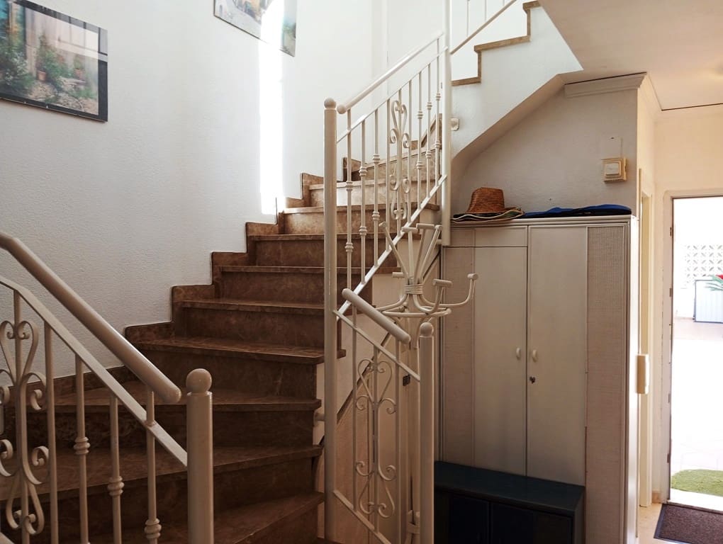 2 soveværelse Rækkehus til salg i Els Poblets med swimmingpool - € 260.000 (Ref: 9363115)