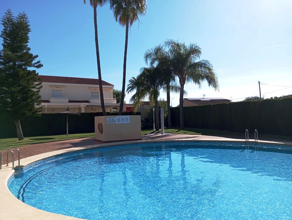 2 soveværelse Rækkehus til salg i Els Poblets med swimmingpool - € 260.000 (Ref: 9363115)