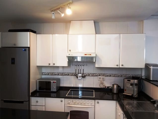 2 slaapkamer Rijtjeshuis te koop in Els Poblets met zwembad - € 260.000 (Ref: 9363115)