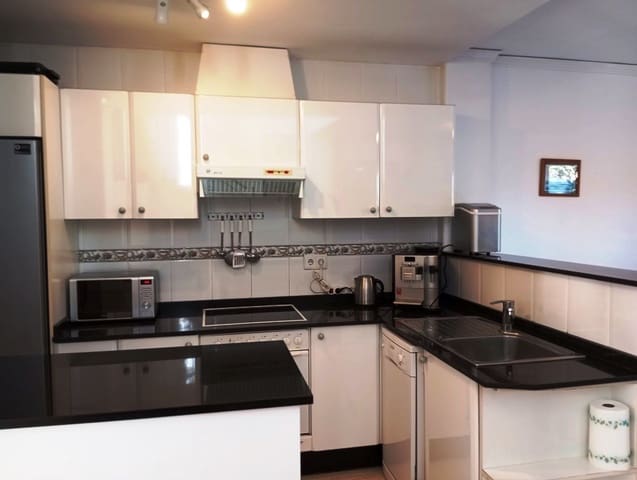 2 slaapkamer Rijtjeshuis te koop in Els Poblets met zwembad - € 260.000 (Ref: 9363115)