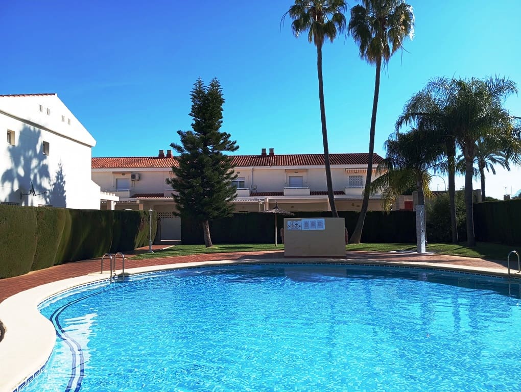 2 soveværelse Rækkehus til salg i Els Poblets med swimmingpool - € 260.000 (Ref: 9363115)