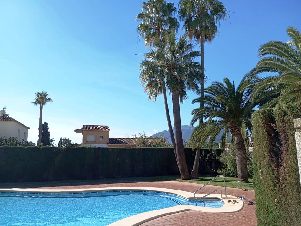 2 soveværelse Rækkehus til salg i Els Poblets med swimmingpool - € 260.000 (Ref: 9363115)