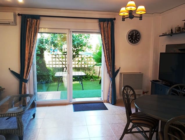 2 slaapkamer Rijtjeshuis te koop in Els Poblets met zwembad - € 260.000 (Ref: 9363115)