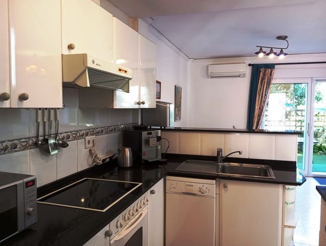 2 slaapkamer Rijtjeshuis te koop in Els Poblets met zwembad - € 260.000 (Ref: 9363115)