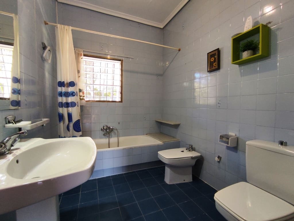 6 slaapkamer Villa te koop in Alcocer de Planes met zwembad garage - € 380.000 (Ref: 9379581)