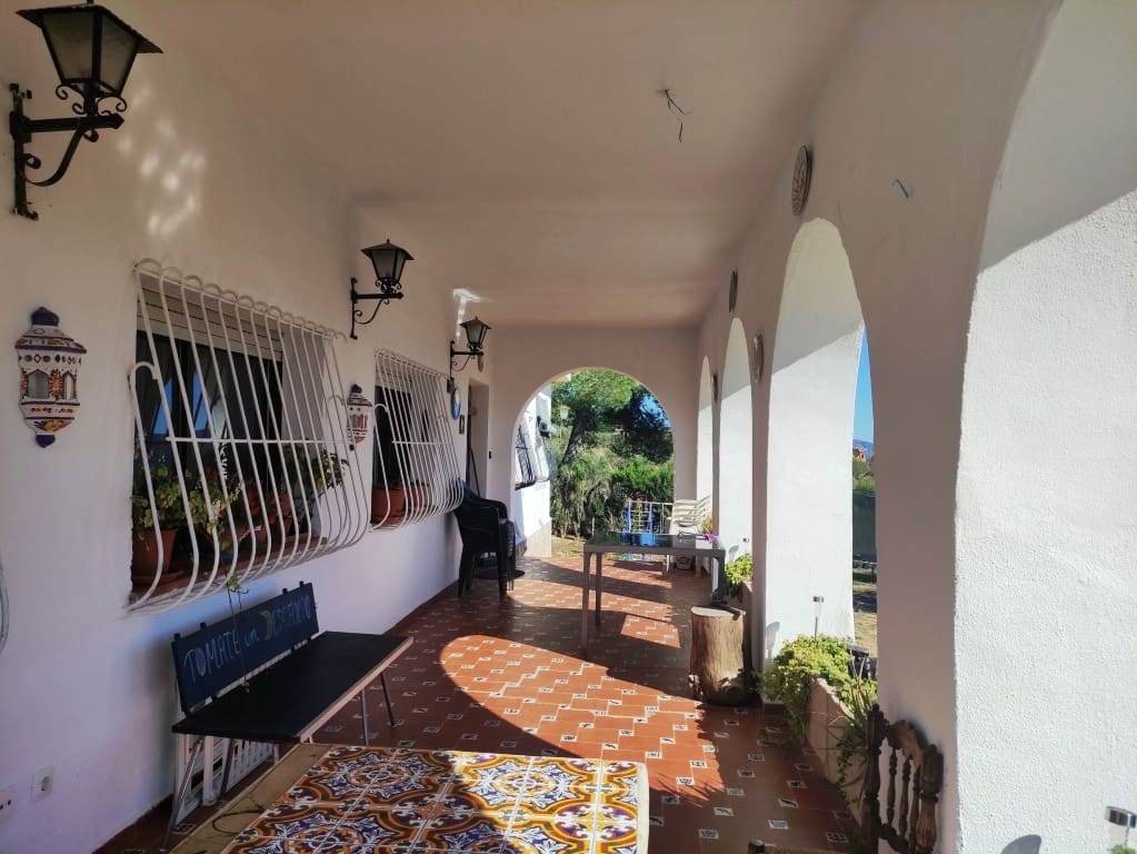 6 slaapkamer Villa te koop in Alcocer de Planes met zwembad garage - € 380.000 (Ref: 9379581)