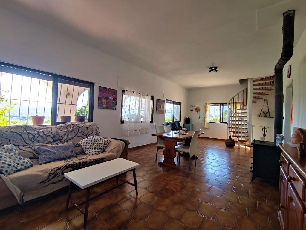 6 slaapkamer Villa te koop in Alcocer de Planes met zwembad garage - € 380.000 (Ref: 9379581)