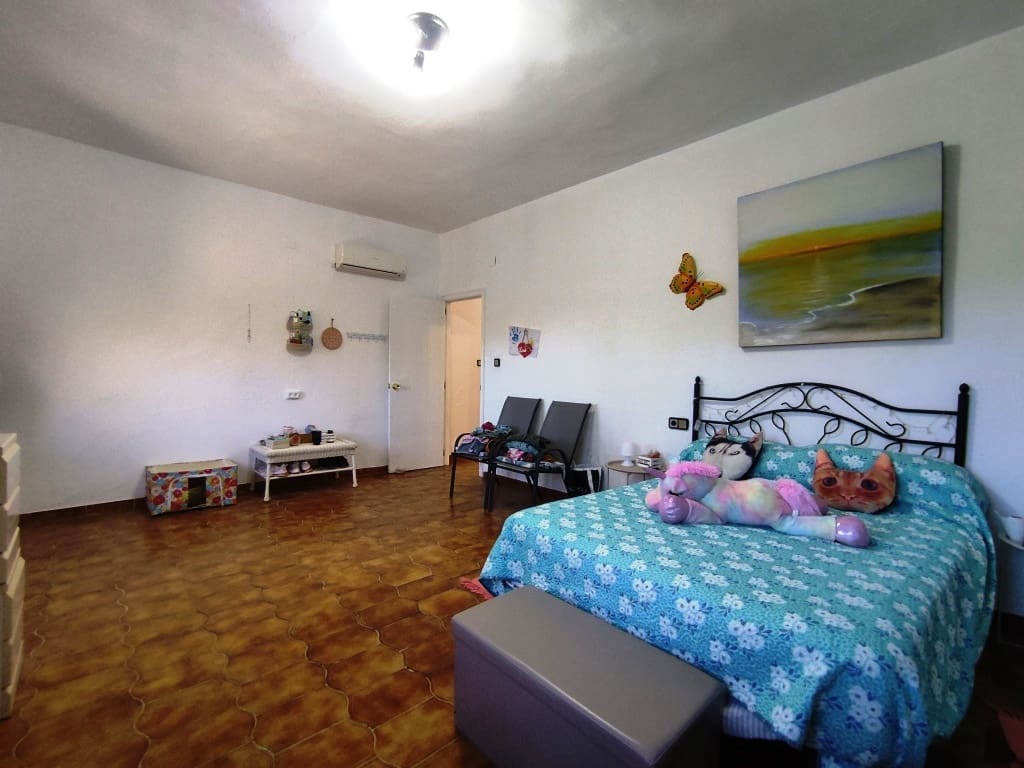 6 slaapkamer Villa te koop in Alcocer de Planes met zwembad garage - € 380.000 (Ref: 9379581)