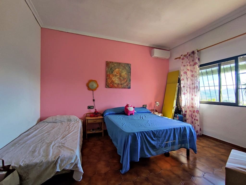 6 slaapkamer Villa te koop in Alcocer de Planes met zwembad garage - € 380.000 (Ref: 9379581)