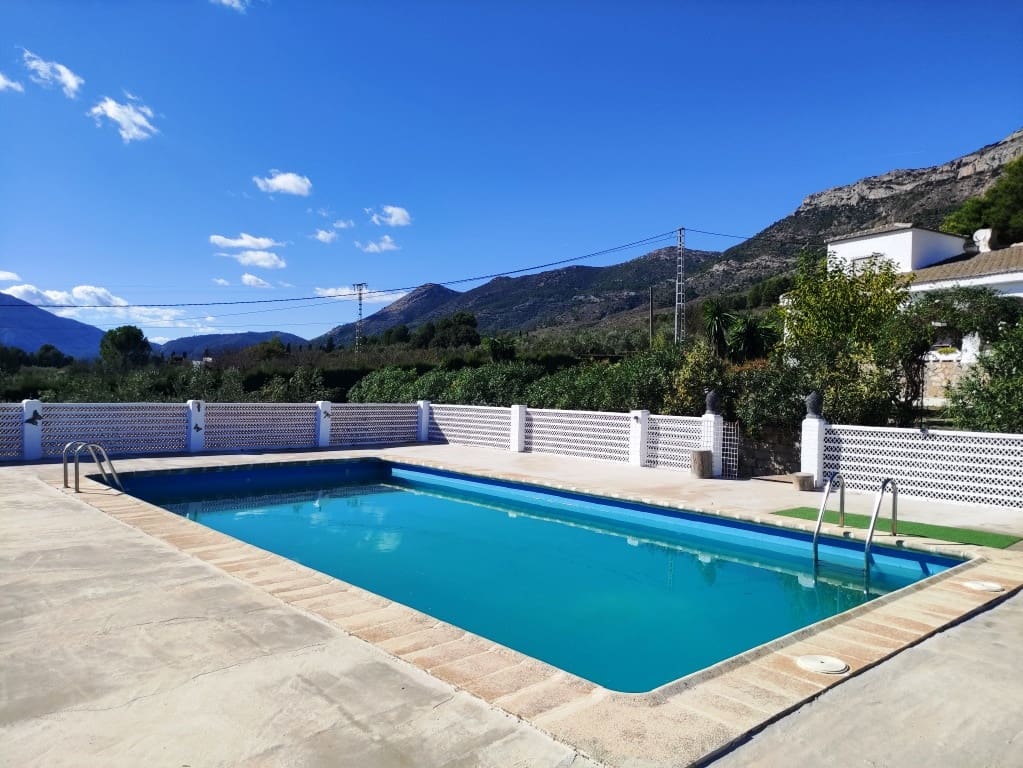 6 slaapkamer Villa te koop in Alcocer de Planes met zwembad garage - € 380.000 (Ref: 9379581)