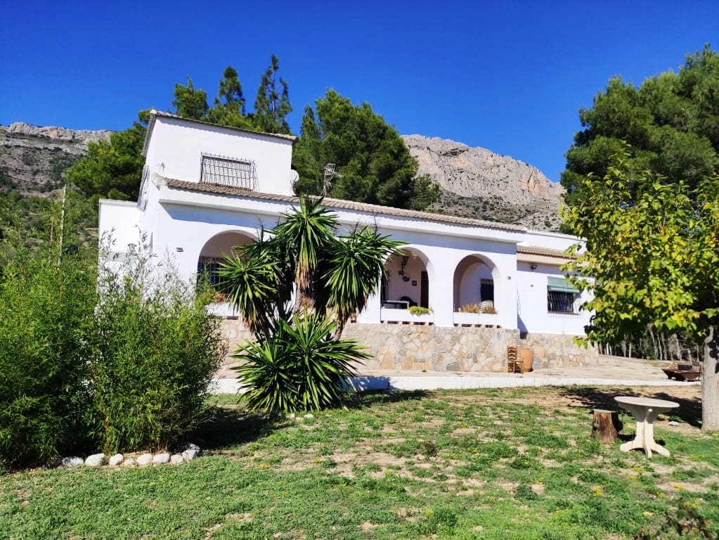 6 slaapkamer Villa te koop in Alcocer de Planes met zwembad garage - € 380.000 (Ref: 9379581)