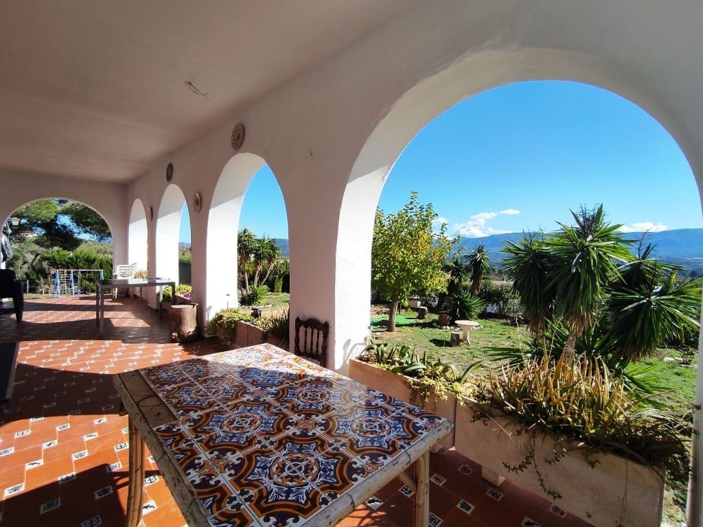 6 slaapkamer Villa te koop in Alcocer de Planes met zwembad garage - € 380.000 (Ref: 9379581)