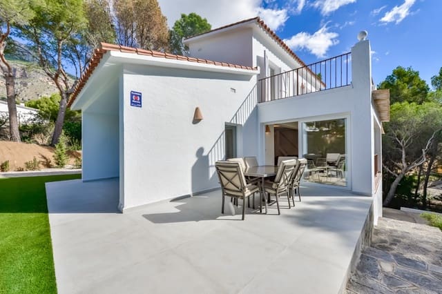 Chalet de 3 habitaciones en Altea la Vella, Altea en venta con piscina garaje - 695.000 € (Ref: 9490972)