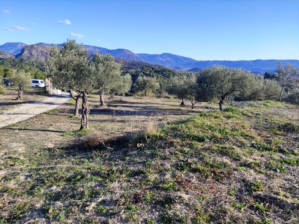 2 soveværelse Finca/Landehus til salg i Millena med swimmingpool - € 130.000 (Ref: 9550166)