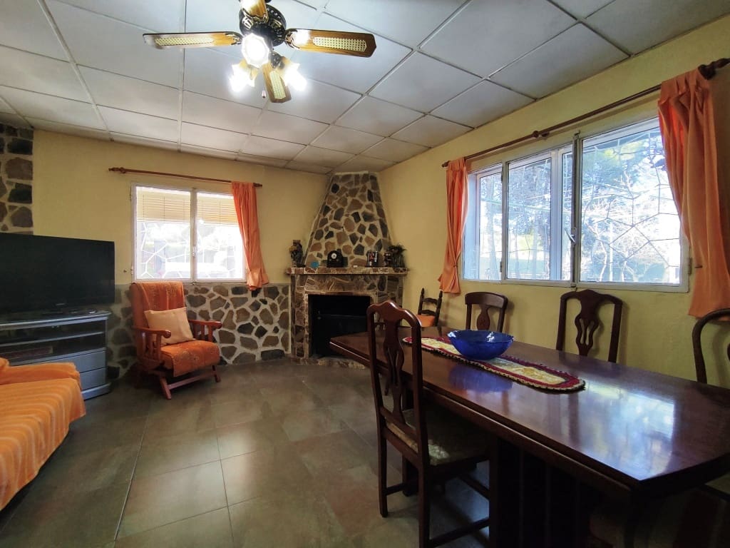 Finca/Casa Rural de 5 habitaciones en Benilloba en venta con piscina garaje - 180.000 € (Ref: 9550339)