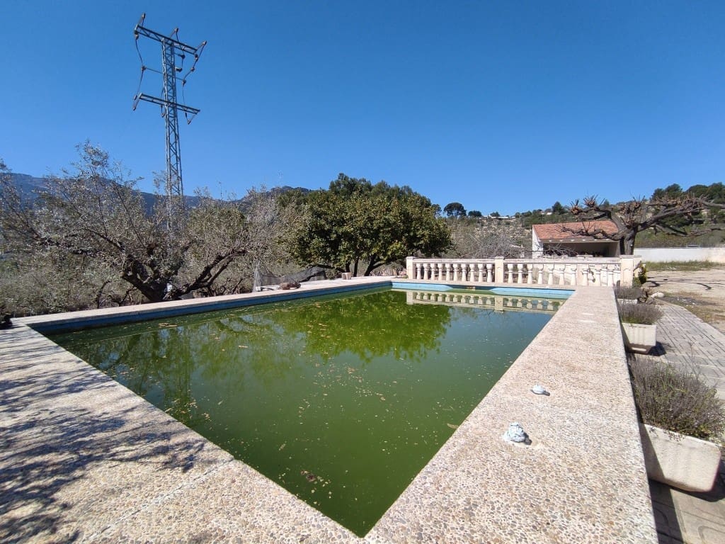 4 bedroom Finca/Country House for sale in Muro de Alcoy with pool garage - € 179,000 (Ref: 9737763)