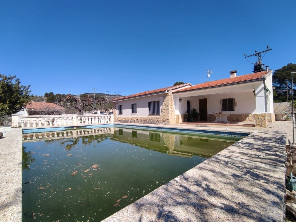 4 bedroom Finca/Country House for sale in Muro de Alcoy with pool garage - € 179,000 (Ref: 9737763)