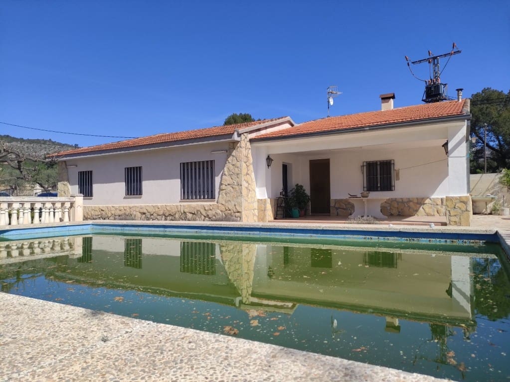 4 bedroom Finca/Country House for sale in Muro de Alcoy with pool garage - € 179,000 (Ref: 9737763)