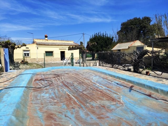 4 bedroom Finca/Country House for sale in Agullent with pool - € 167,000 (Ref: 9739166)