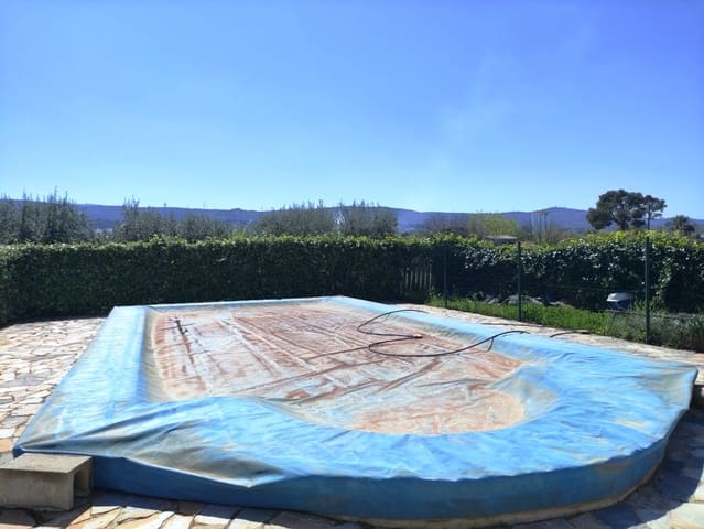 4 bedroom Finca/Country House for sale in Agullent with pool - € 167,000 (Ref: 9739166)