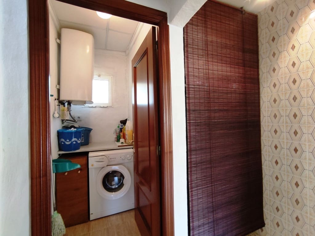 4 bedroom Finca/Country House for sale in Agullent with pool - € 167,000 (Ref: 9739166)